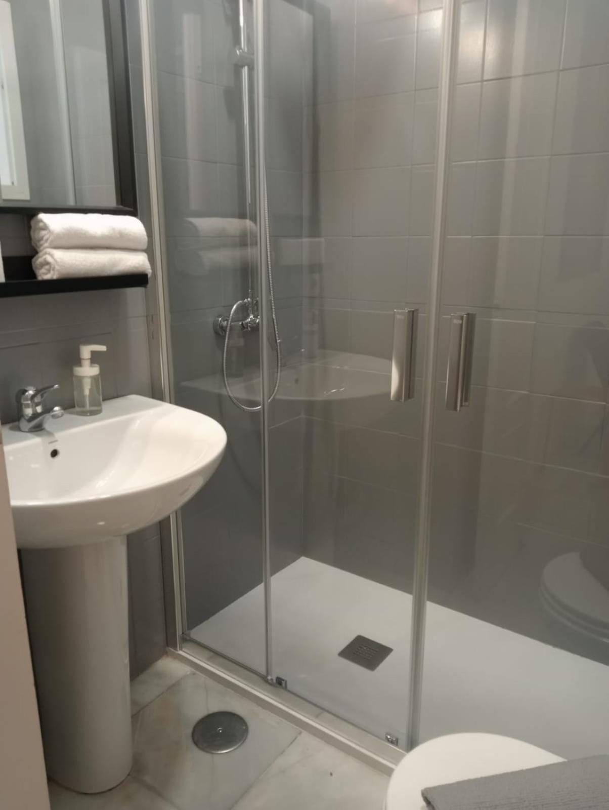 C Palacio Parking Segun Disponibilidad Севилья Экстерьер фото